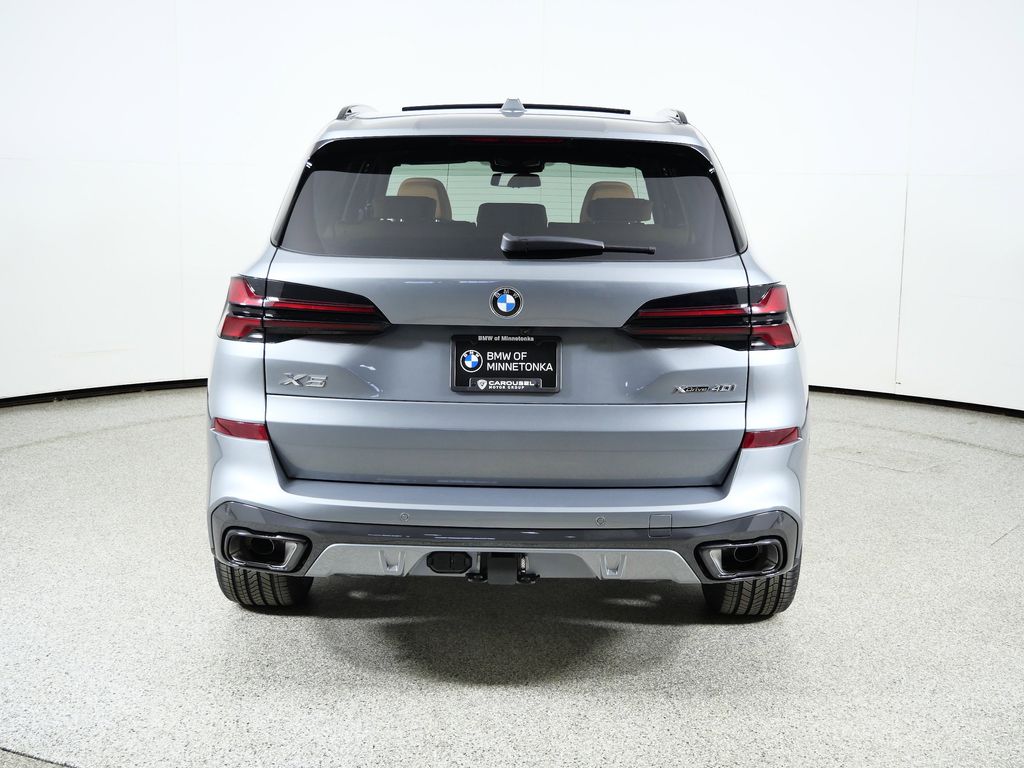 Thumbnail: 2026 BMW X5 - 10