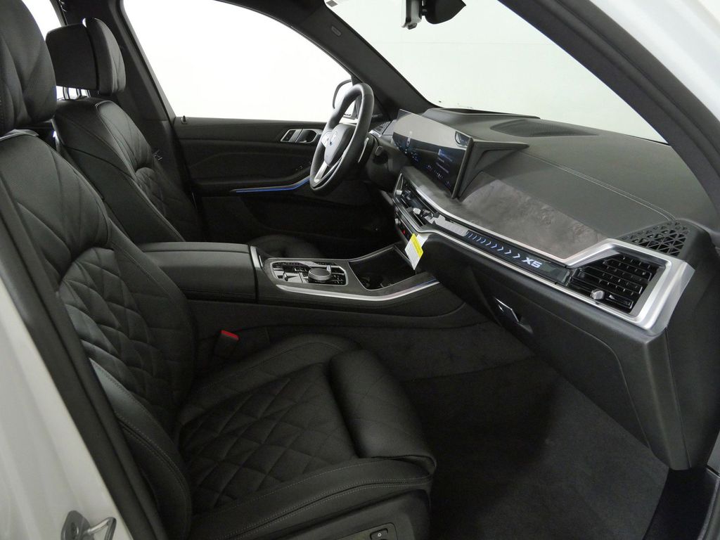 Thumbnail: 2026 BMW X5 - 20