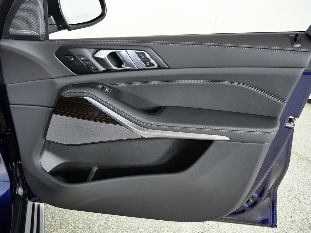 Thumbnail: 2026 BMW X5 - 20