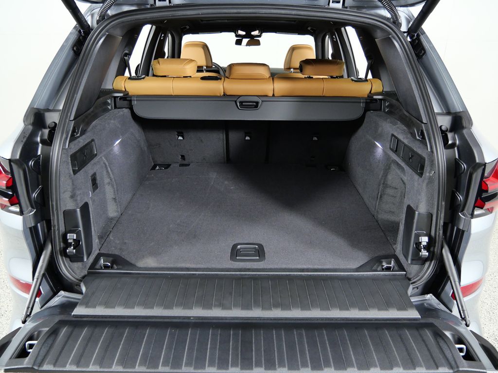 Thumbnail: 2026 BMW X5 - 28