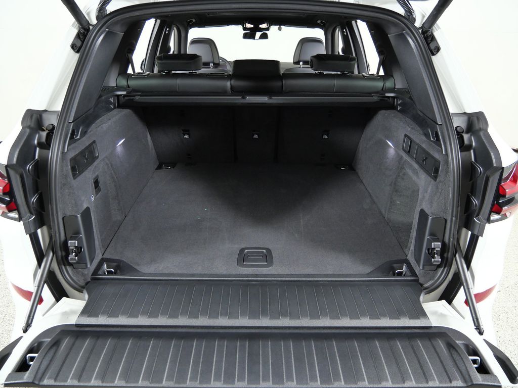 Thumbnail: 2026 BMW X5 - 28