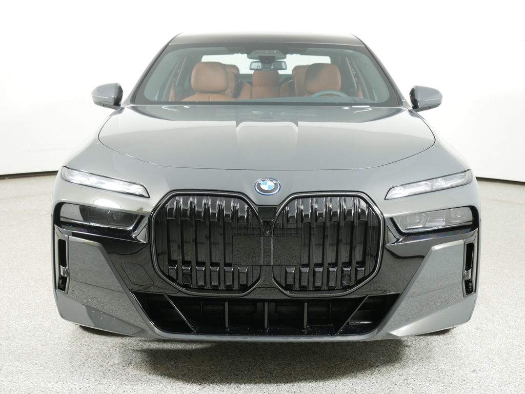 Thumbnail: 2025 BMW 7 Series - 4