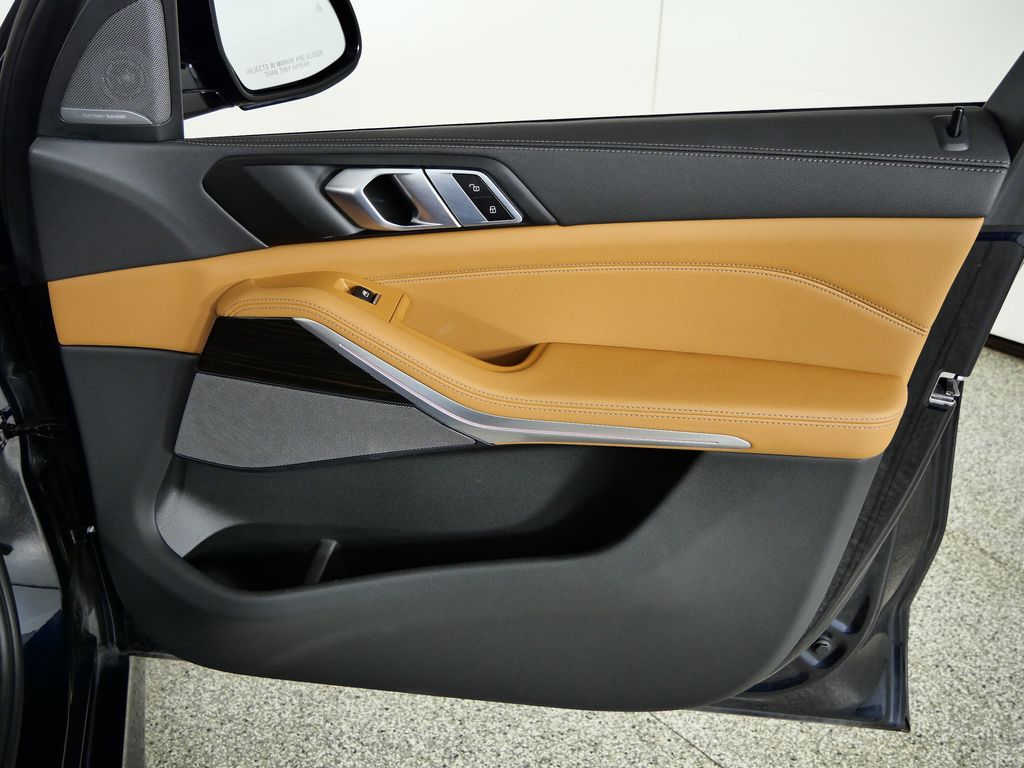 Thumbnail: 2023 BMW X5 - 20