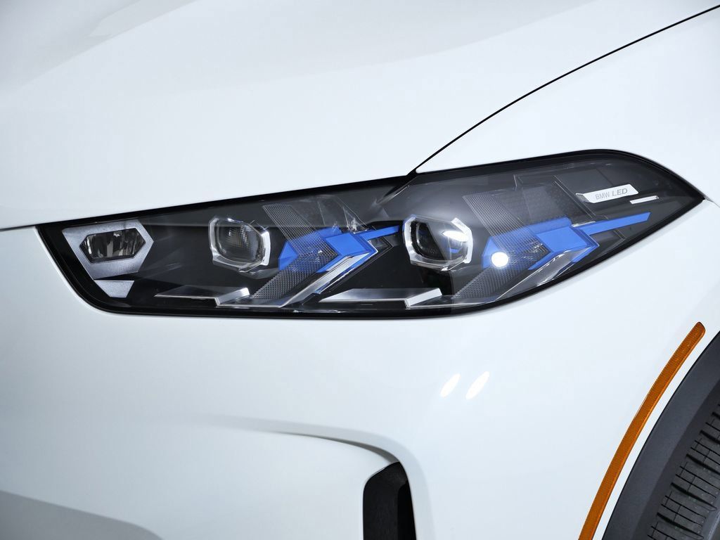 Thumbnail: 2026 BMW X5 - 5