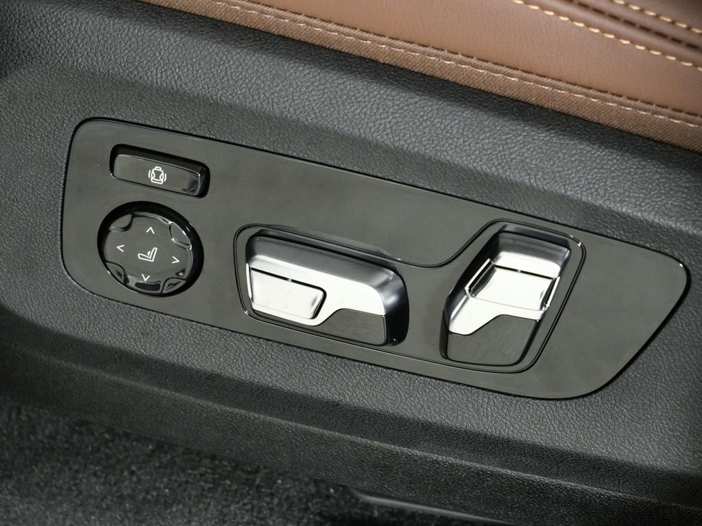 Thumbnail: 2026 BMW X5 - 39