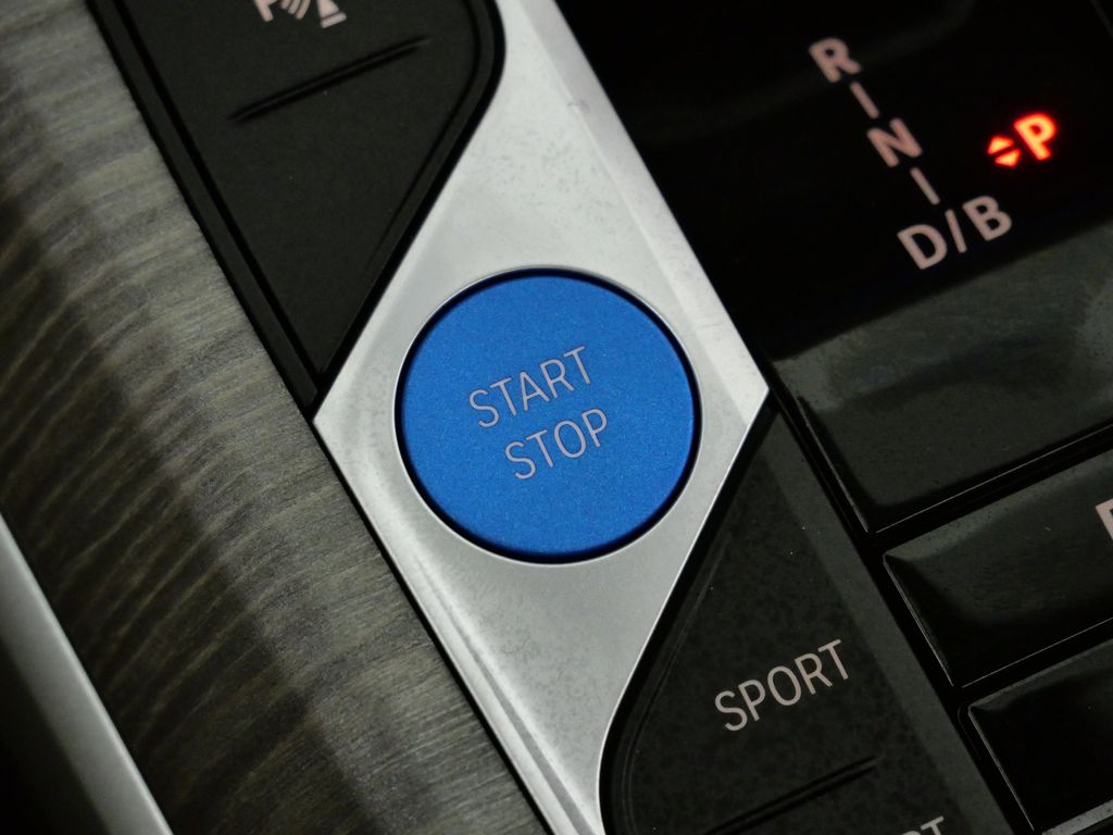 Thumbnail: 2026 BMW i4 - 46