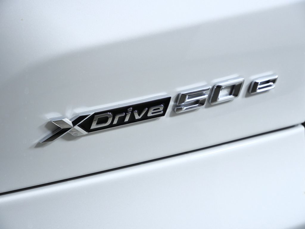 Thumbnail: 2026 BMW X5 - 12