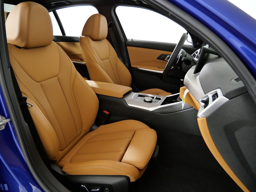 Thumbnail: 2026 BMW 3 Series - 21