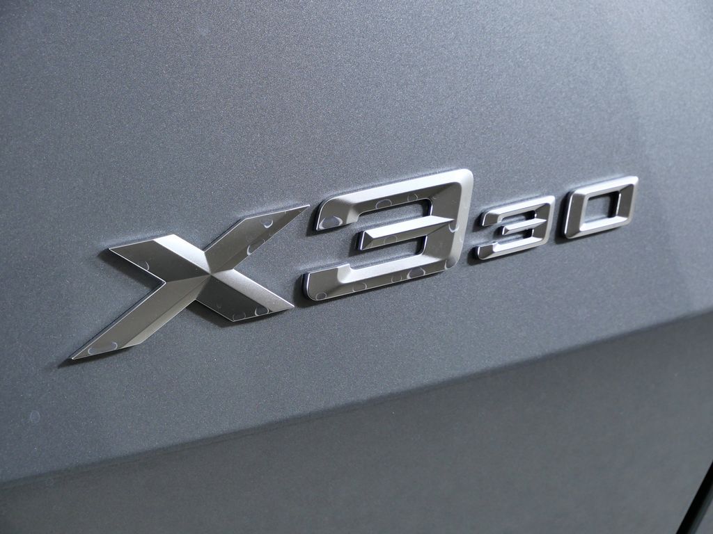 Thumbnail: 2026 BMW X3 - 12