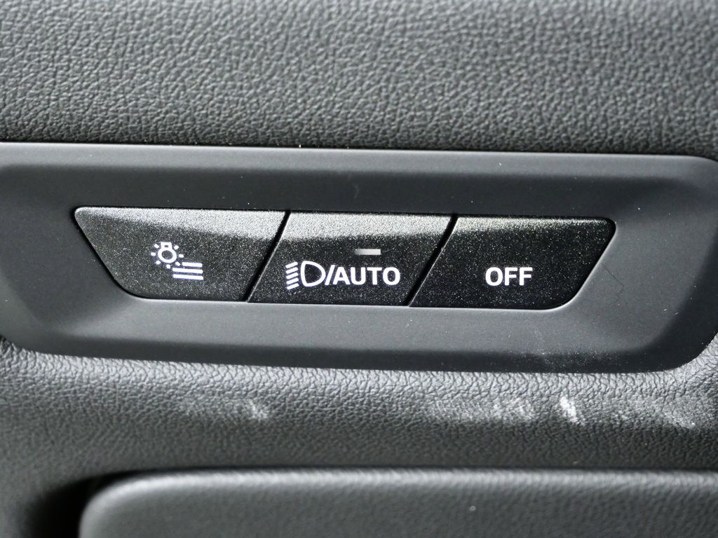 Thumbnail: 2026 BMW X5 - 40