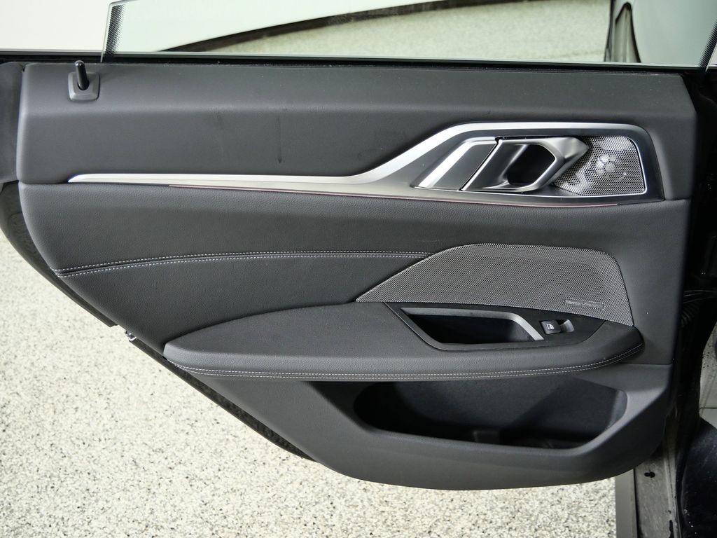 Thumbnail: 2025 BMW i4 - 34