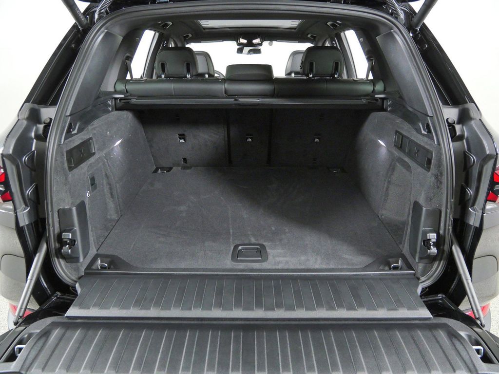 Thumbnail: 2026 BMW X5 - 28