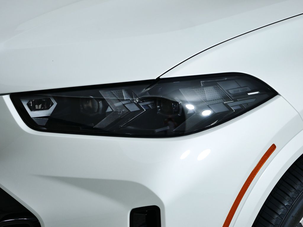 Thumbnail: 2026 BMW X5 - 16