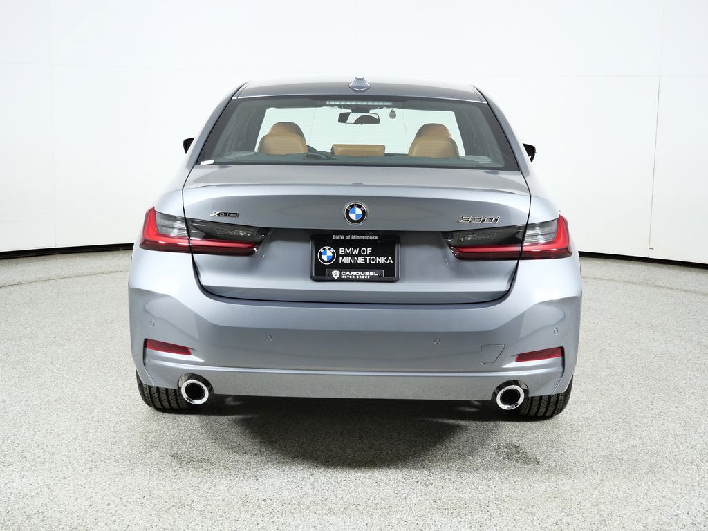 Thumbnail: 2026 BMW 3 Series - 10