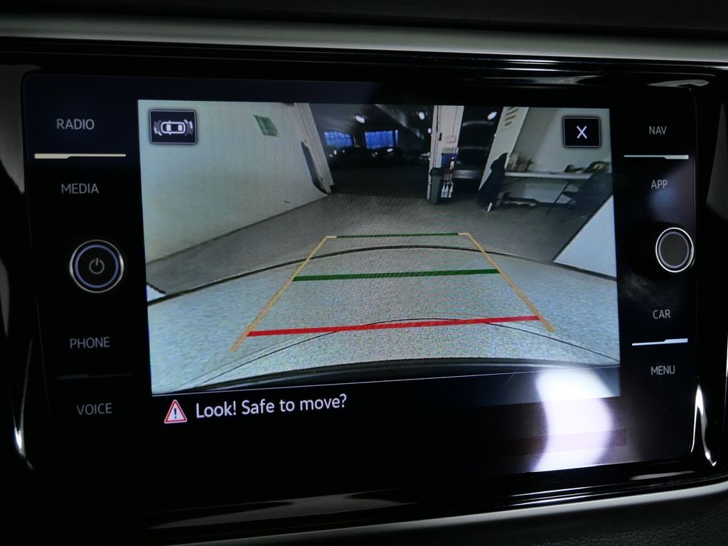 Thumbnail: 2023 Volkswagen Atlas - 50