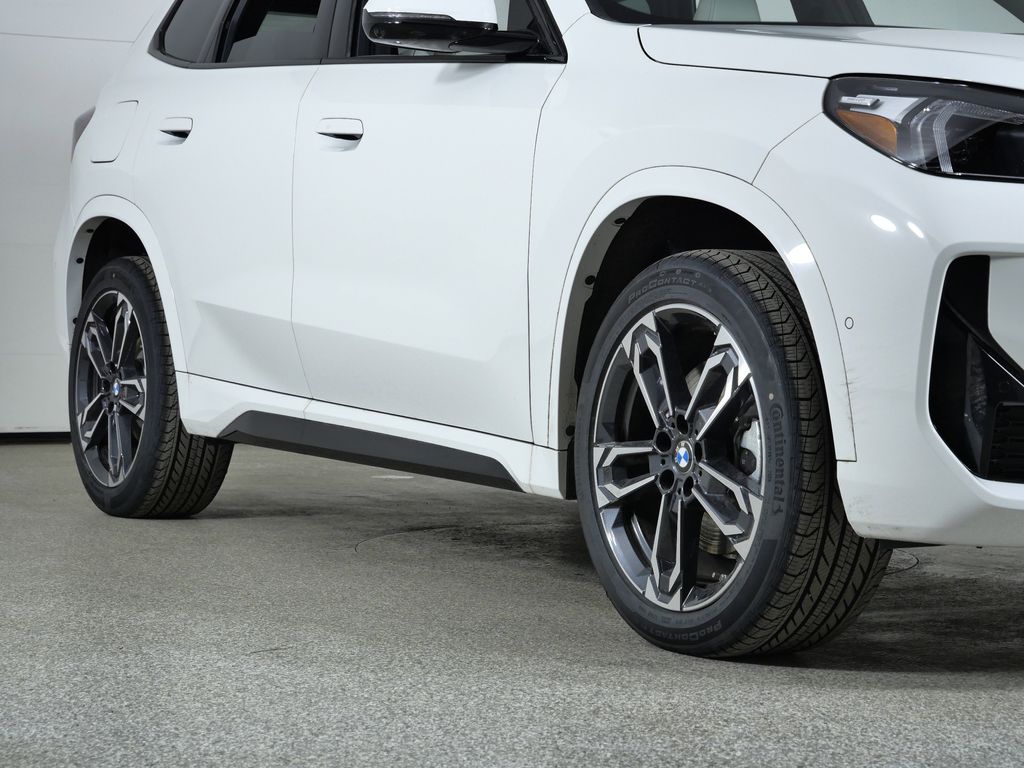 Thumbnail: 2026 BMW X1 - 6