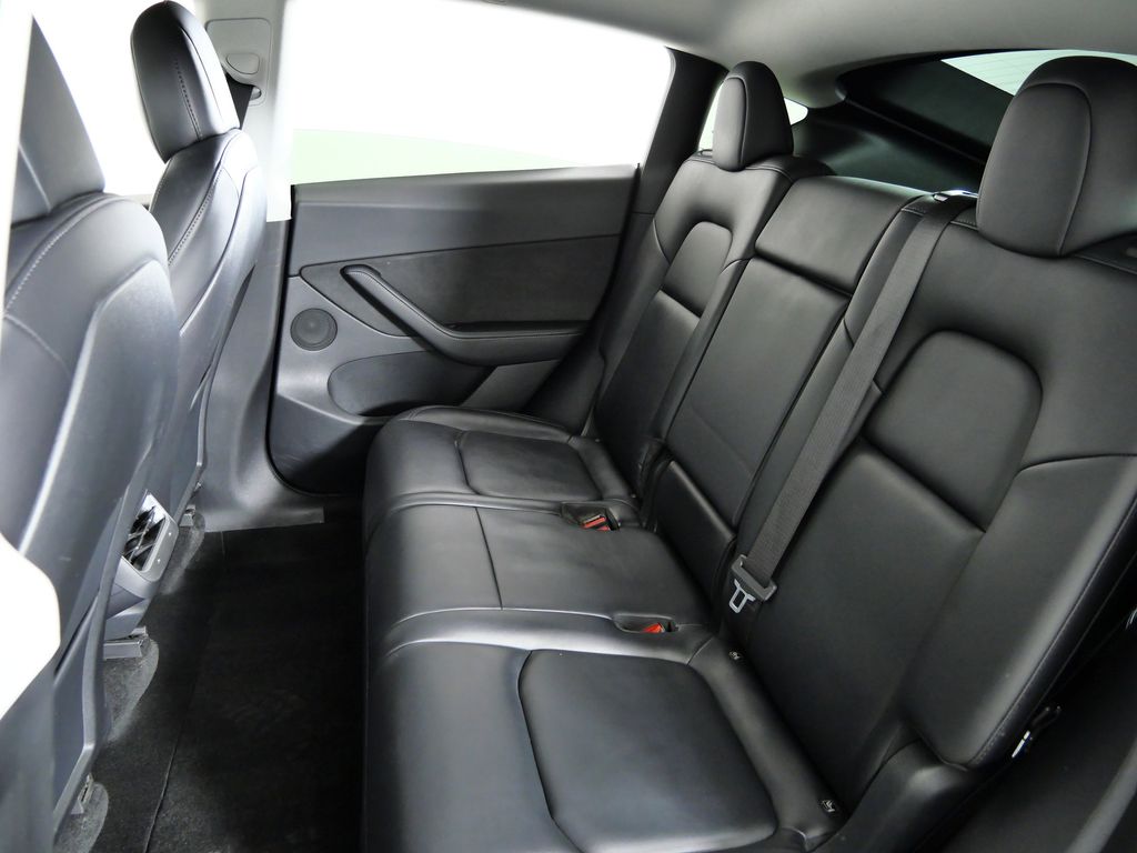 Thumbnail: 2021 Tesla Model Y - 31