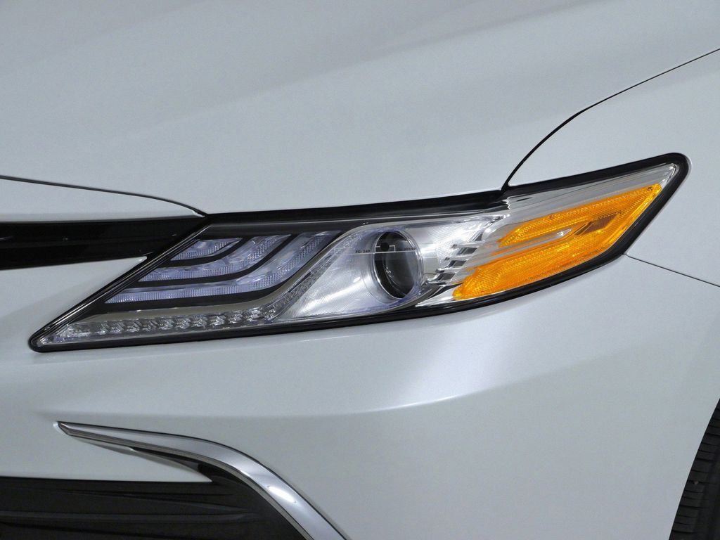 Thumbnail: 2023 Toyota Camry - 4