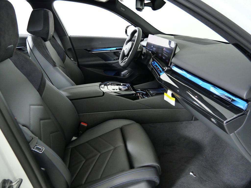 Thumbnail: 2026 BMW i5 - 21