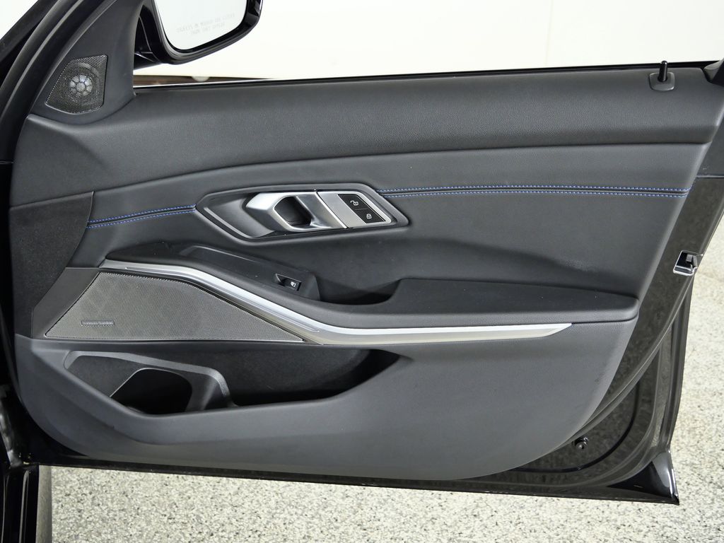 Thumbnail: 2023 BMW 3 Series - 23