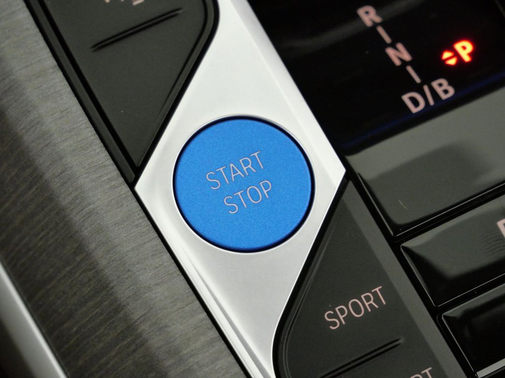 Thumbnail: 2025 BMW i4 - 51