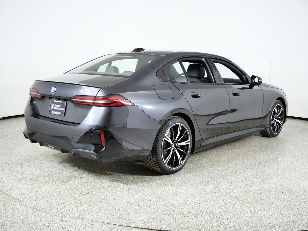 Thumbnail: 2026 BMW 5 Series - 9