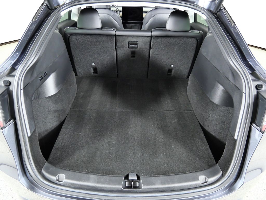 Thumbnail: 2022 Tesla Model Y - 29