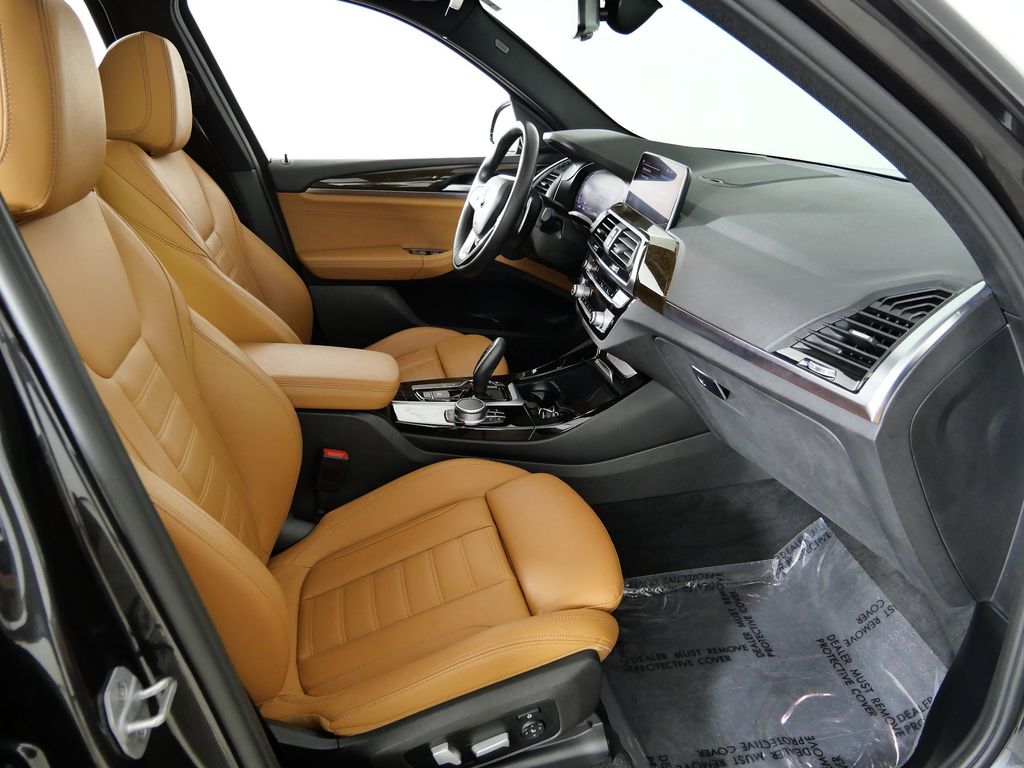 Thumbnail: 2021 BMW X3 - 21