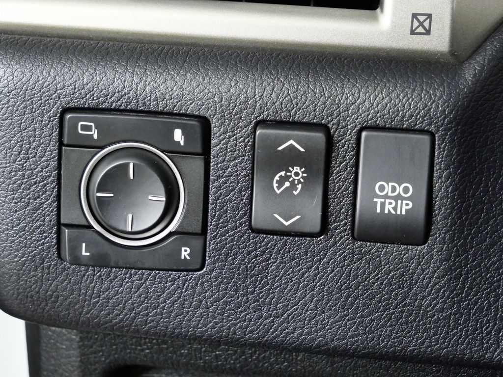 Thumbnail: 2014 Lexus GX - 36