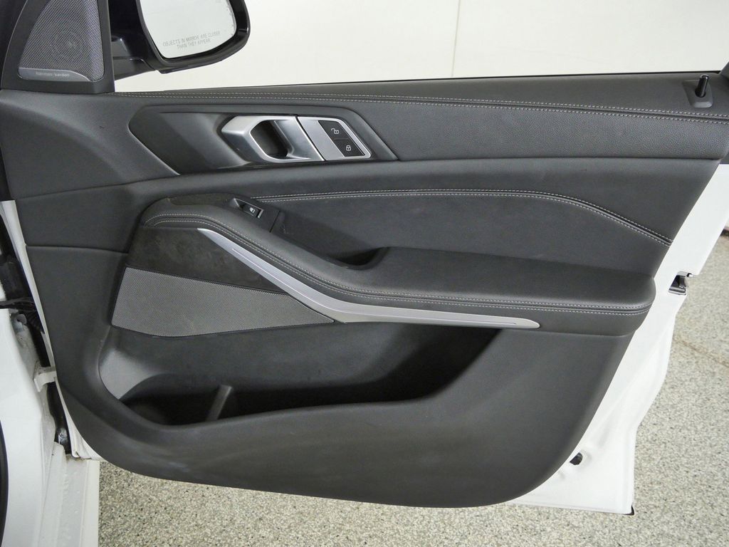 Thumbnail: 2023 BMW X5 - 23