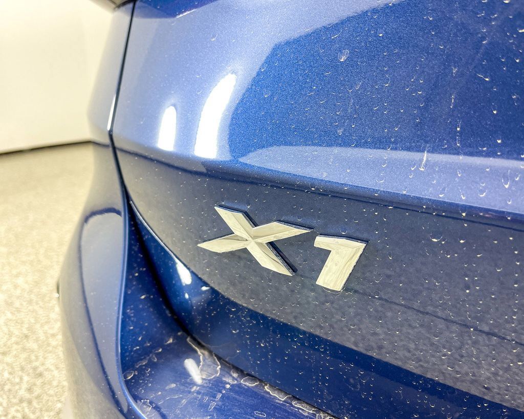 Thumbnail: 2025 BMW X1 - 18