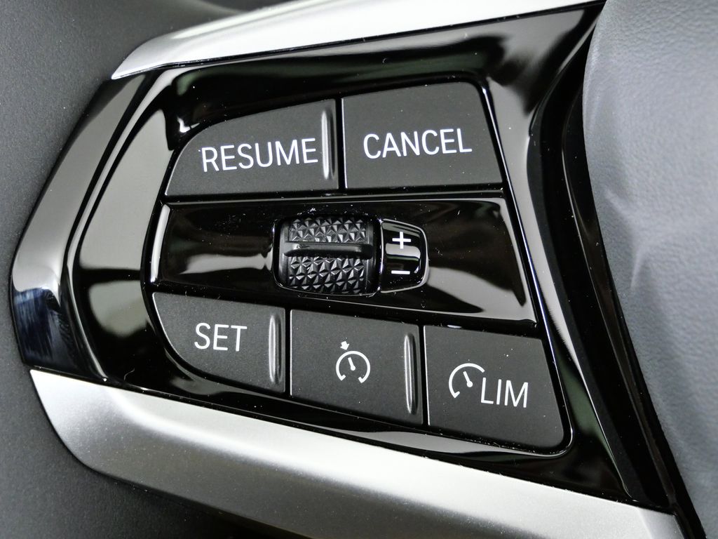 Thumbnail: 2026 BMW 3 Series - 39