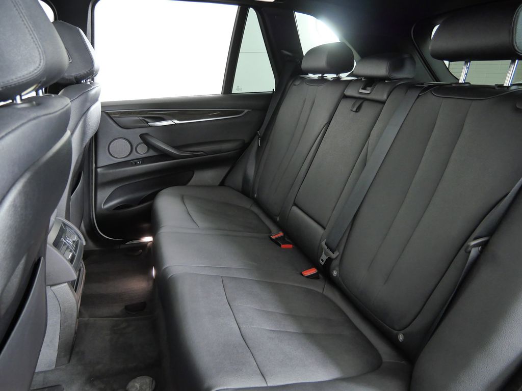 Thumbnail: 2017 BMW X5 - 32