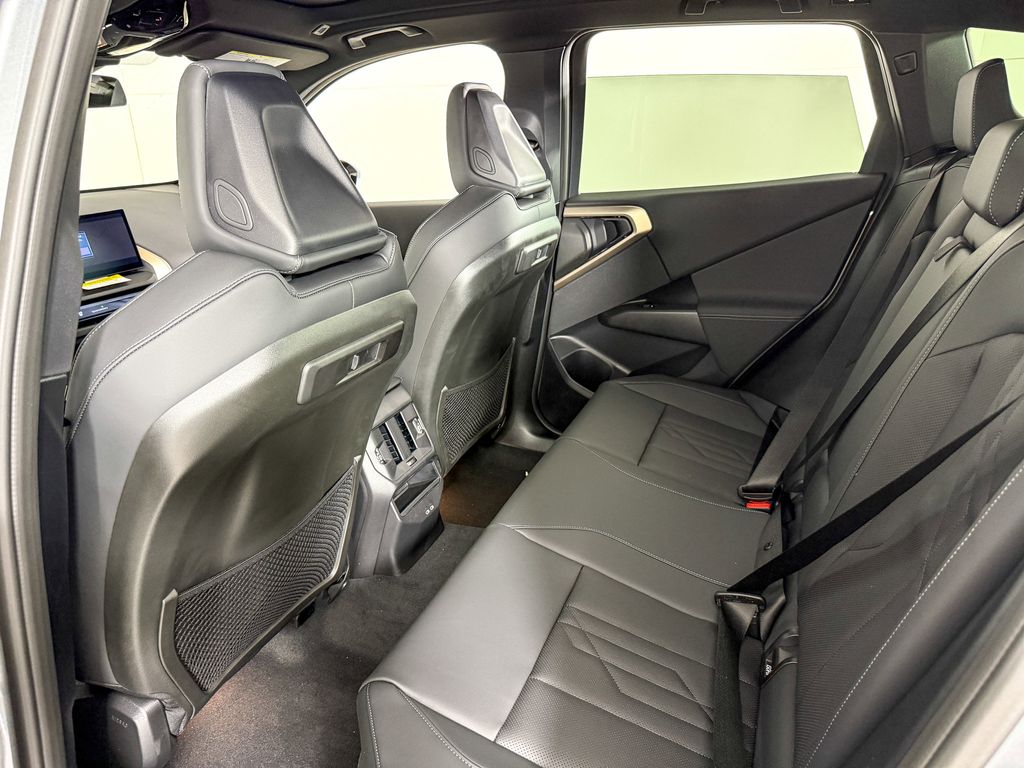 Thumbnail: 2025 BMW X3 - 27