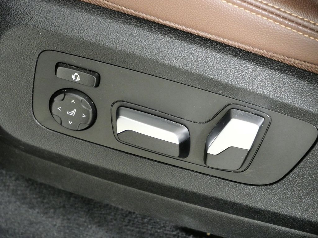 Thumbnail: 2020 BMW X7 - 39