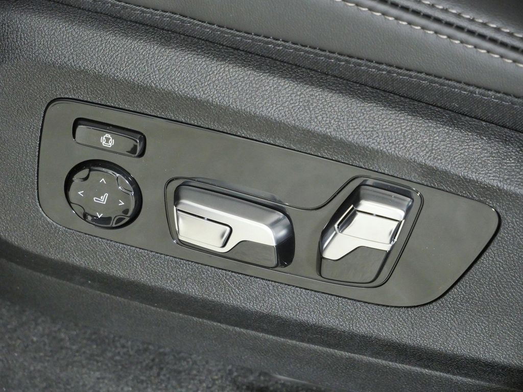 Thumbnail: 2026 BMW X5 - 39