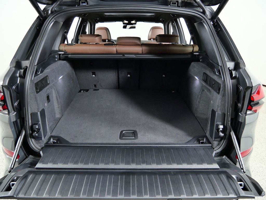 Thumbnail: 2026 BMW X5 - 28