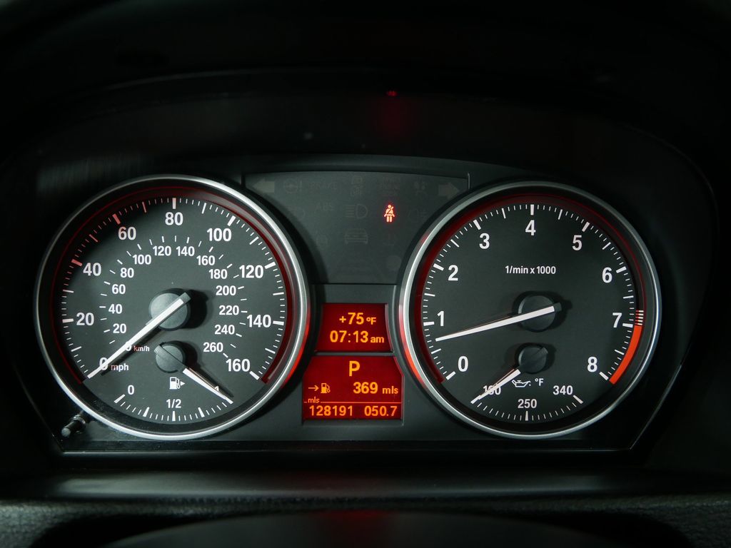 Thumbnail: 2014 BMW X1 - 51