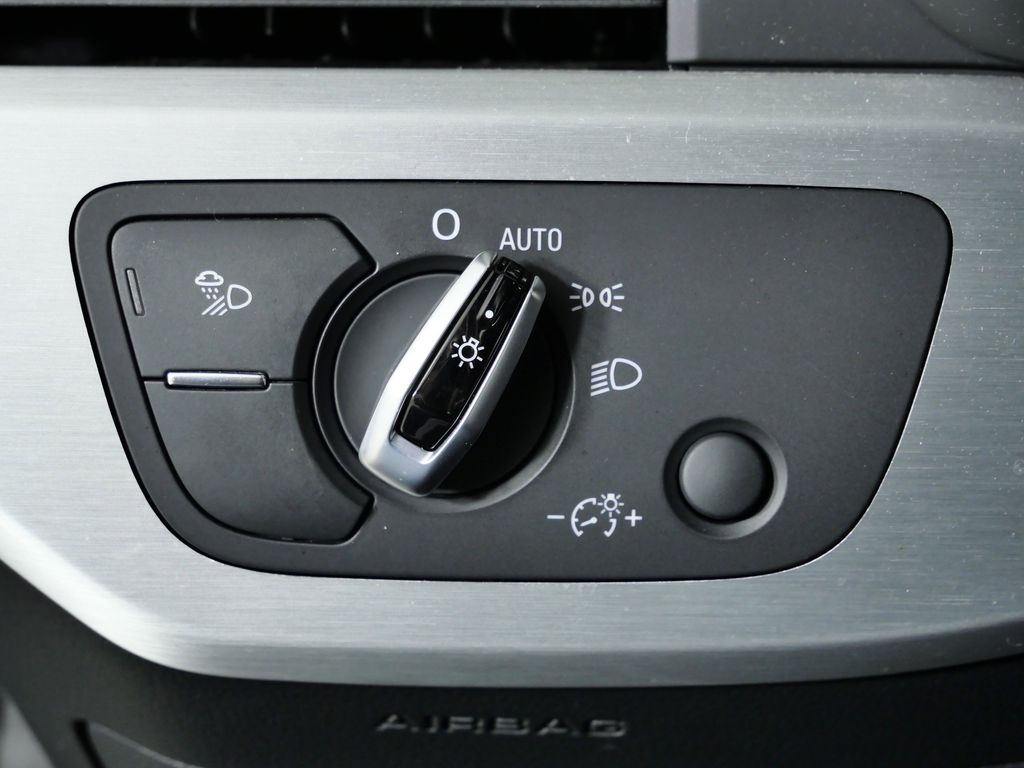 Thumbnail: 2018 Audi S4 - 41