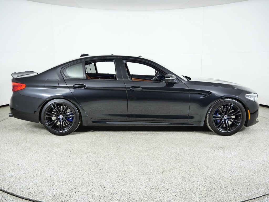 Thumbnail: 2019 BMW M5 - 9
