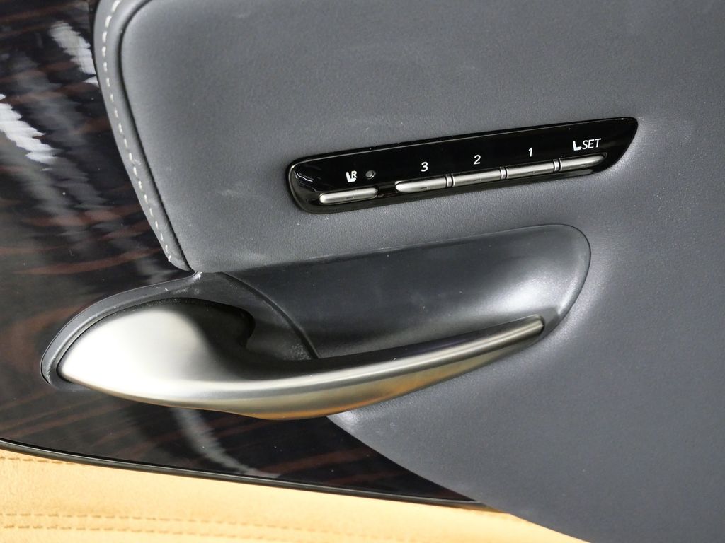 Thumbnail: 2024 Lexus LS - 37