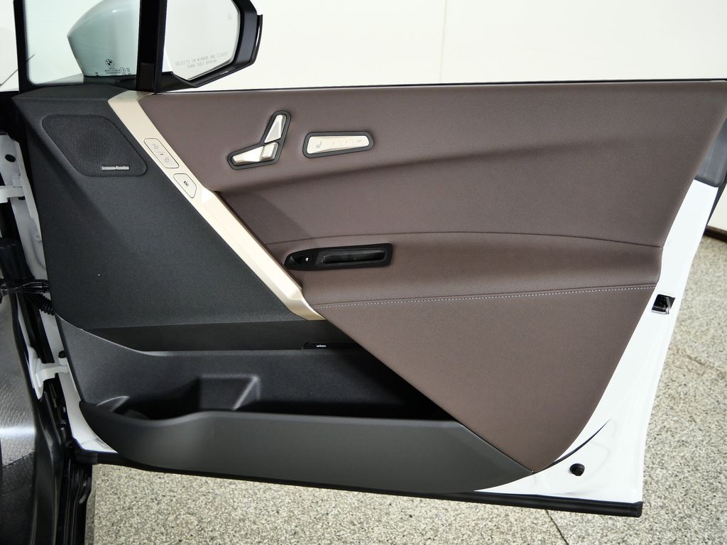 Thumbnail: 2026 BMW iX - 20