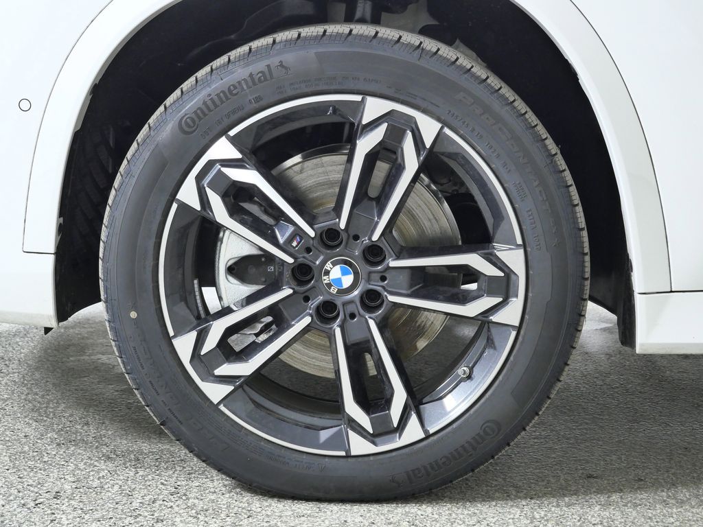 Thumbnail: 2026 BMW X1 - 17