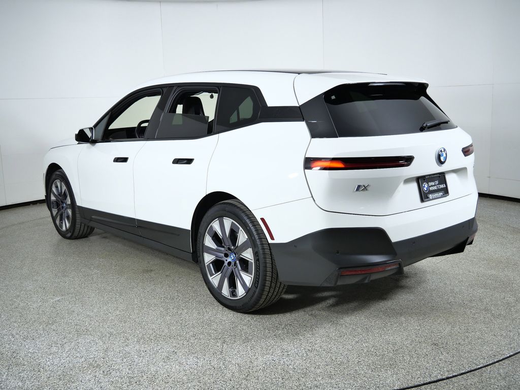 Thumbnail: 2025 BMW iX - 17