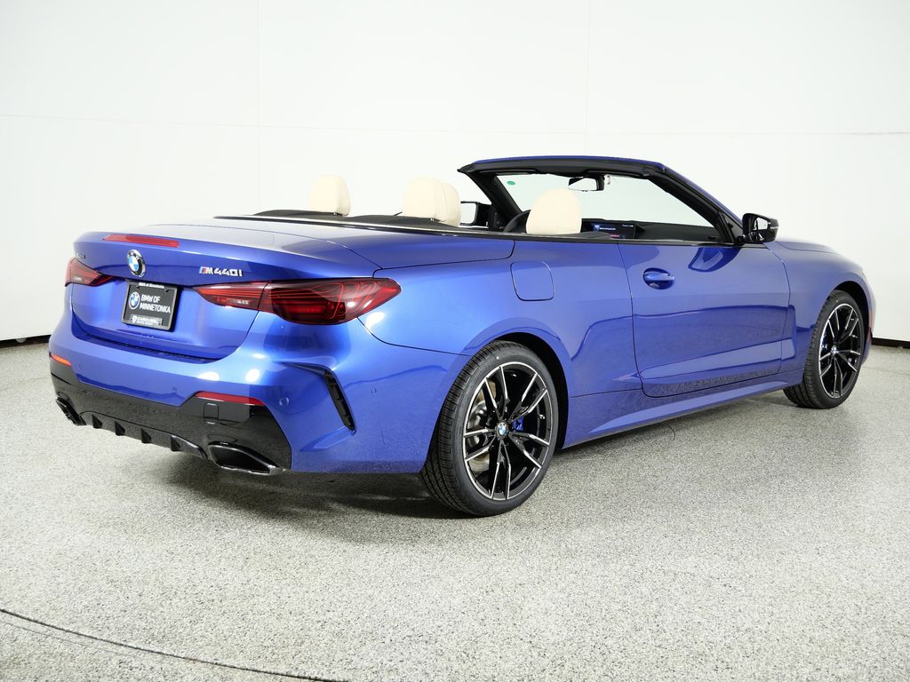 Thumbnail: 2026 BMW 4 Series - 9