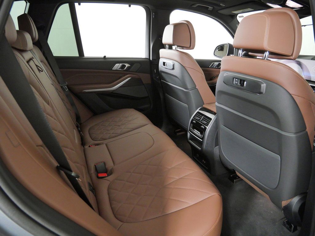 Thumbnail: 2026 BMW X5 - 26
