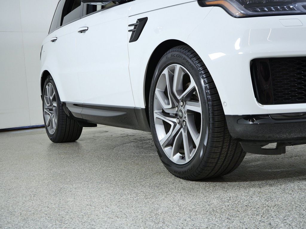 Thumbnail: 2022 Land Rover Range Rover Sport - 7