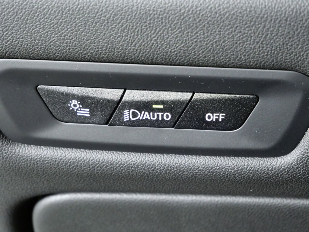 Thumbnail: 2026 BMW X5 - 40