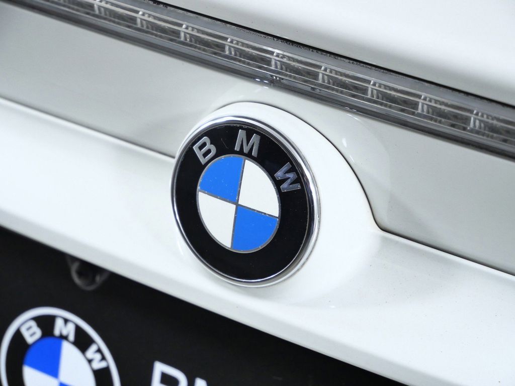 Thumbnail: 2004 BMW M3 - 12