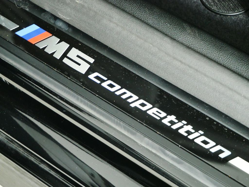 Thumbnail: 2023 BMW M5 - 39